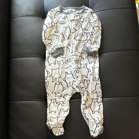 Never worn- 3 pack outfits Gerber 0-3m long sleeve ‘Sleep n Play’ zipup footie - Picture 8 of 9